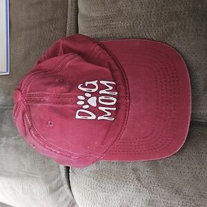 Dog mom baseball hat! ❤️